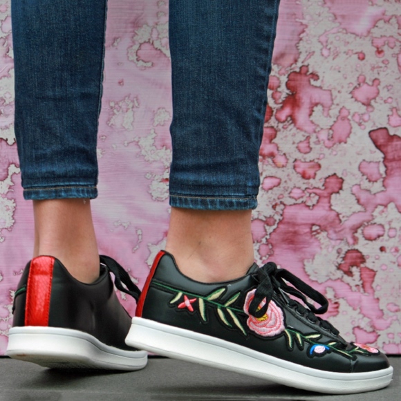 Shoes - Vegan Leather Embroidered Sneakers CAPE ROBBIN